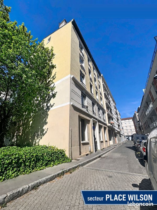 Appartement 1 pièce 27 m² · à Lyon · 26,8 m² · 105 000 €