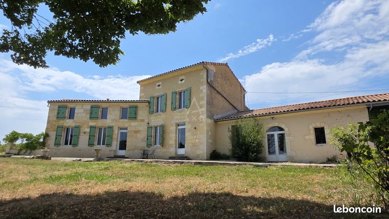 Maison 12 pièces 354 m²