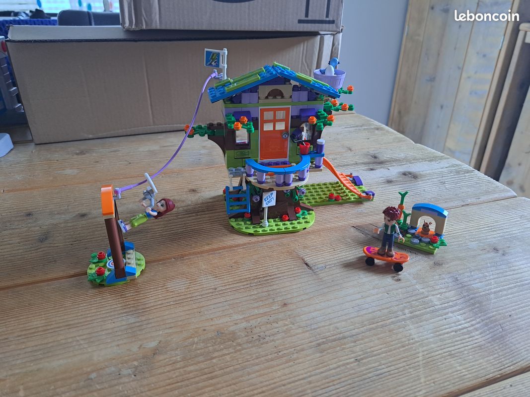 La cabane dans les arbres LEGO Friends (image 1)