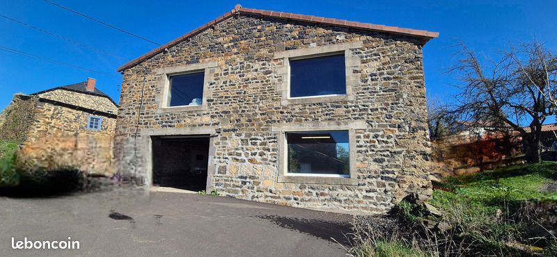 Maison 2 pièces 260 m² · à Rageade · 260 m² · 65 000 €