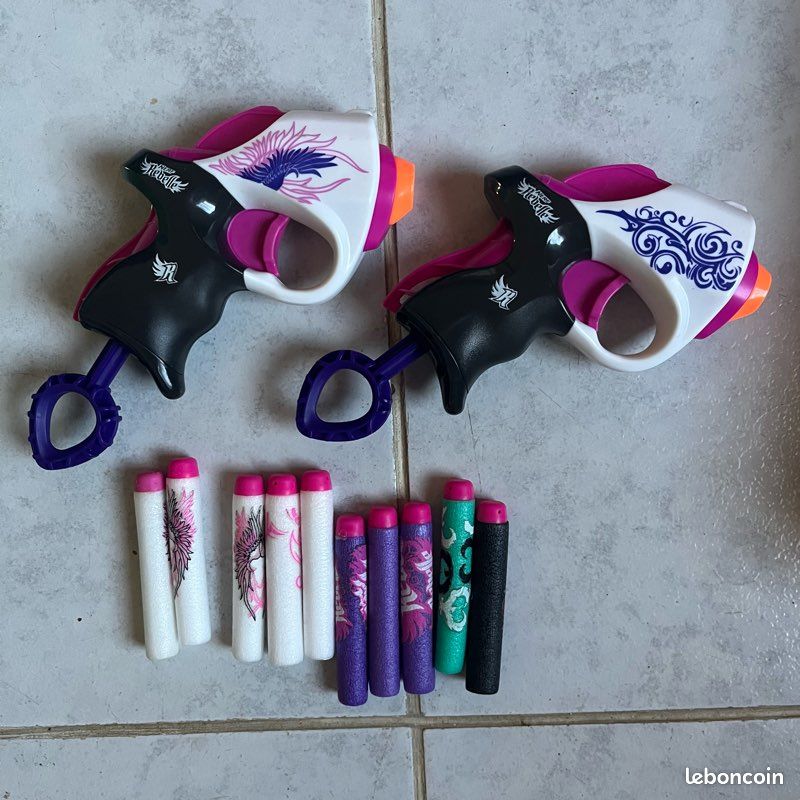 Lot 2 Pistolets Nerf Rebelle Repliables + 20 Flèches - Occasion - Pompe