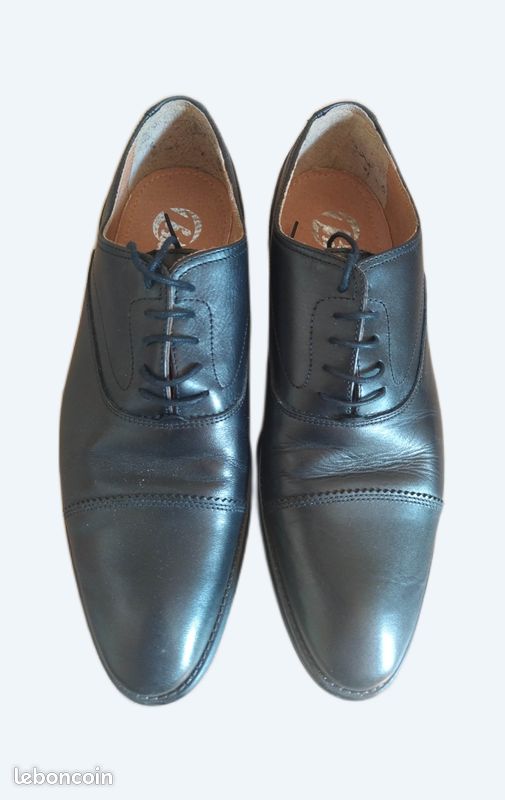 Paire de chaussures de ville Homme taille 41 (image 1)