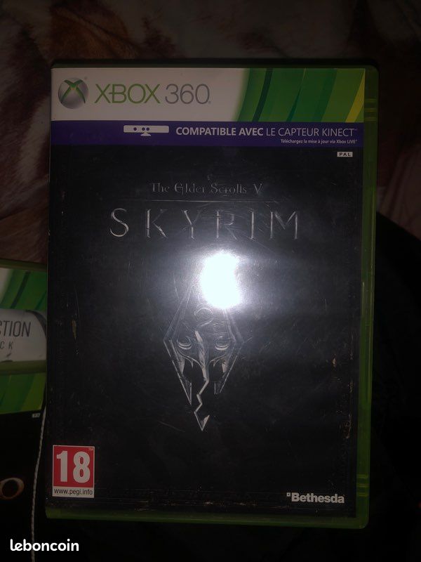 Je vend un jeux skyrim sur Xbox (image 1)