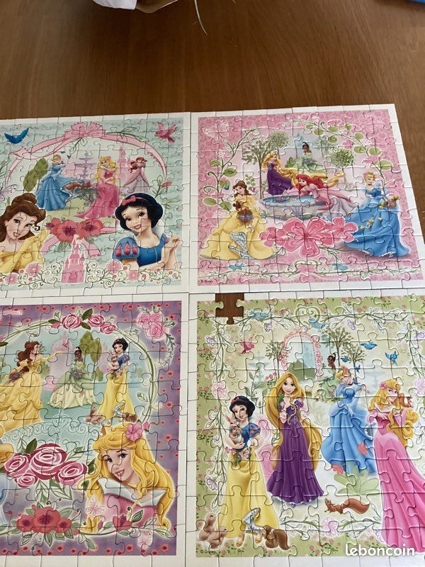4 puzzles Disney princesses (image 1)