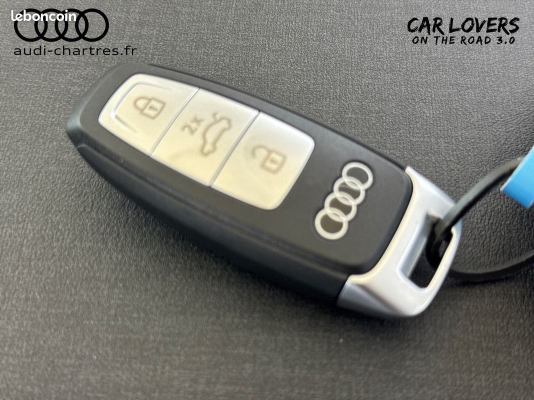 AUDI Q3 e-hybrid 272 ch S tronic 6 S line (image 10)