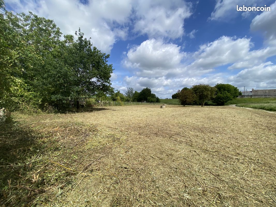 Terrain 2052 m² · à La Riche · 2 052 m² · 26 800 €
