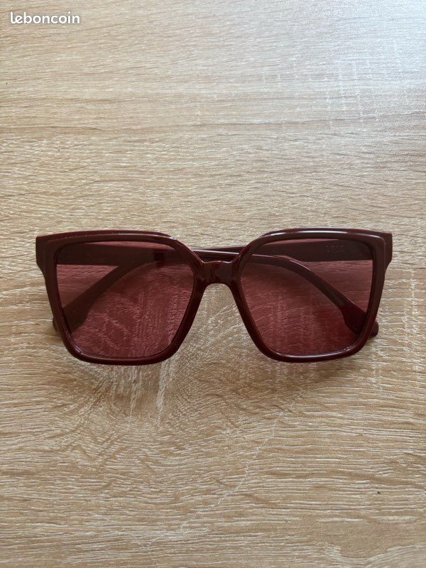 Lunette de soleil (image 1)