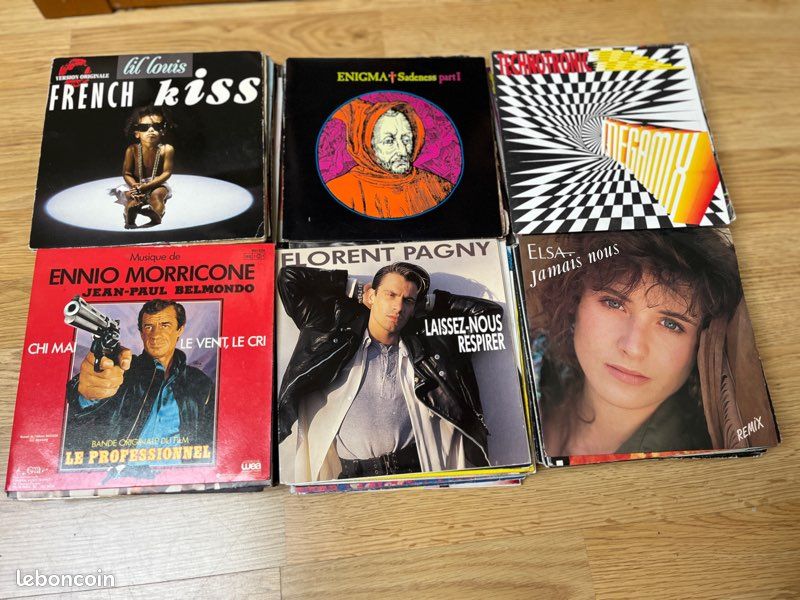 Lot de 124 vinyles 45 tours — Pop /variétés francaise/ années 70-80-90 (image 1)