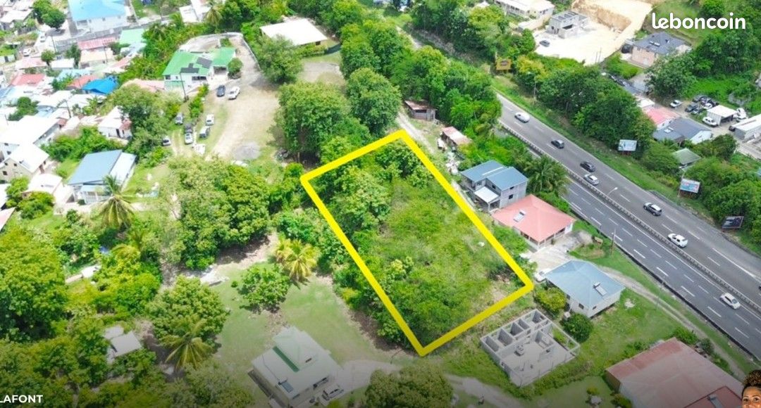 Terrain constructible · à Les Abymes · 170 000 €
