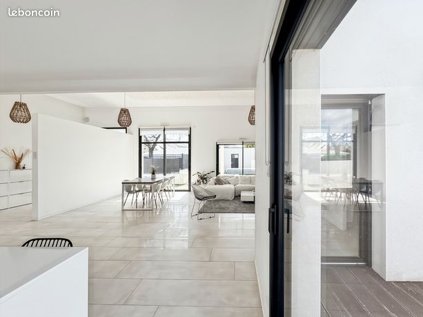 Maison 7 pièces 210 m² — 8