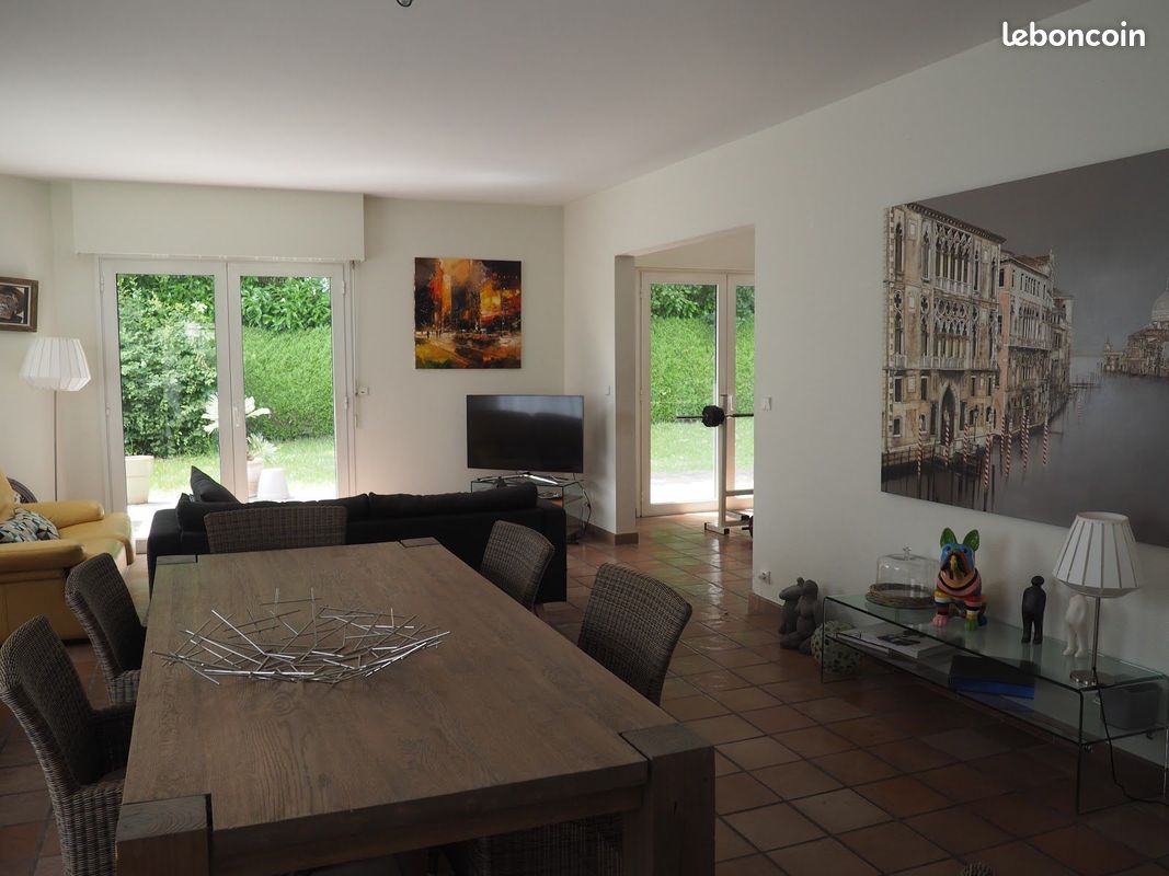 Maison 6 pièces 225 m² · à Orvault · 225 m² · 1 700 €/mois