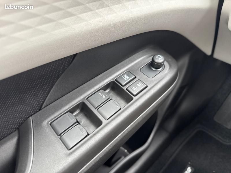 Suzuki Swift 1.2 Hybrid 83ch Avantage (image 18)