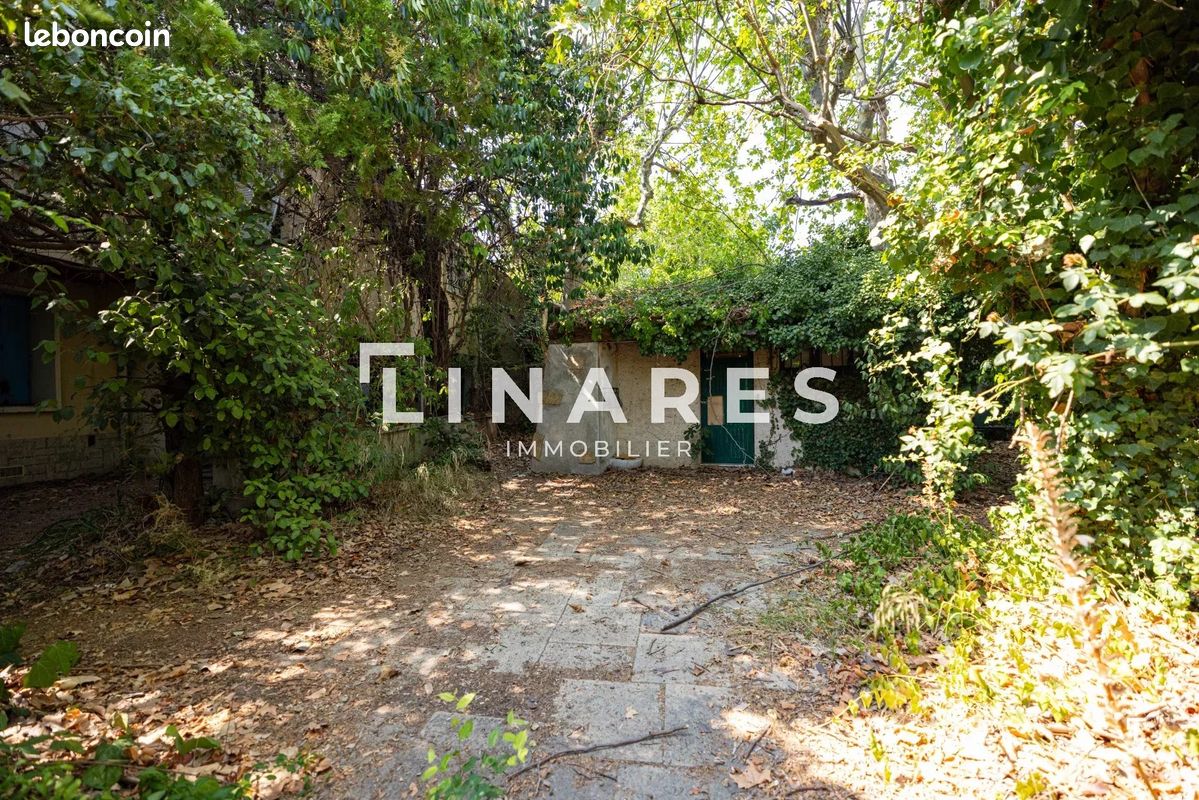 Terrain 279 m² · à Marseille · 279 m² · 215 000 €