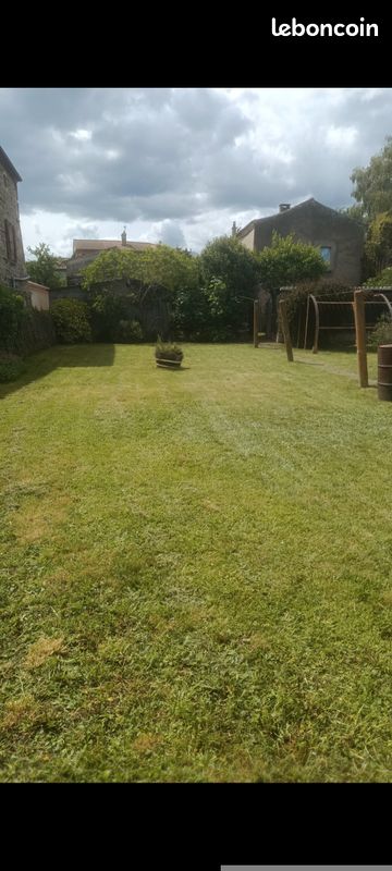 Maison 7 pièces 104 m² · à Meilhaud · 104 m² · 82 000 €