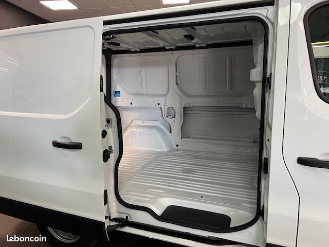 26000 HT 31% de remise sur trafic L1H1 neuf 3 Tonnes 2l 150ch advance + options (image 14)