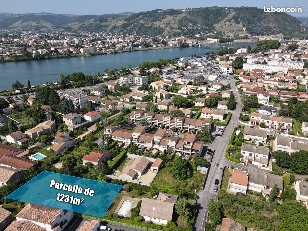 À vendre : Parcelle de terrain arborée – Tain-l’Hermitage (26) 230000 · à Tain-l'Hermitage · 230 000 €