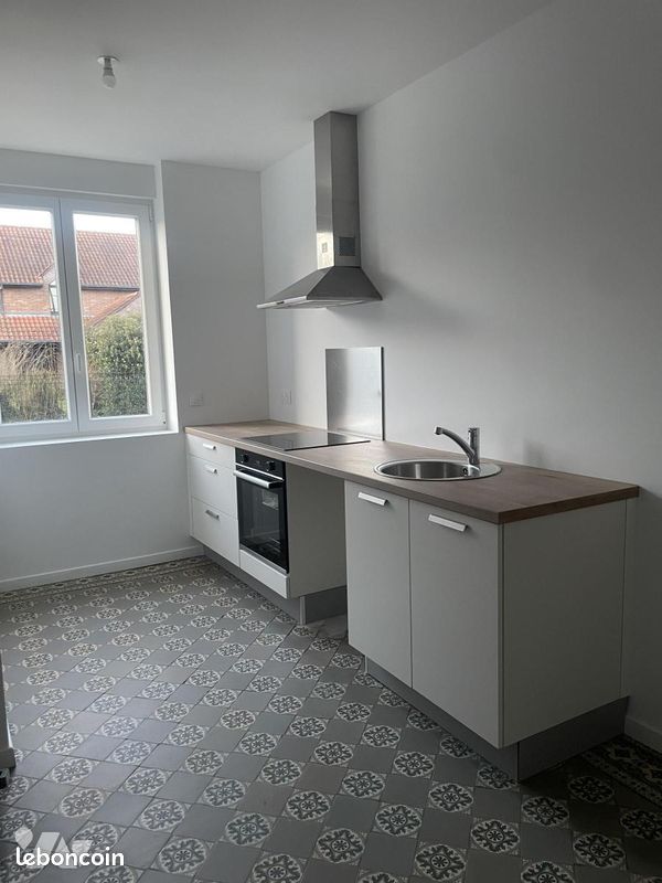 Maison 5 pièces 115 m² · à Richebourg · 115 m² · 998 €/mois