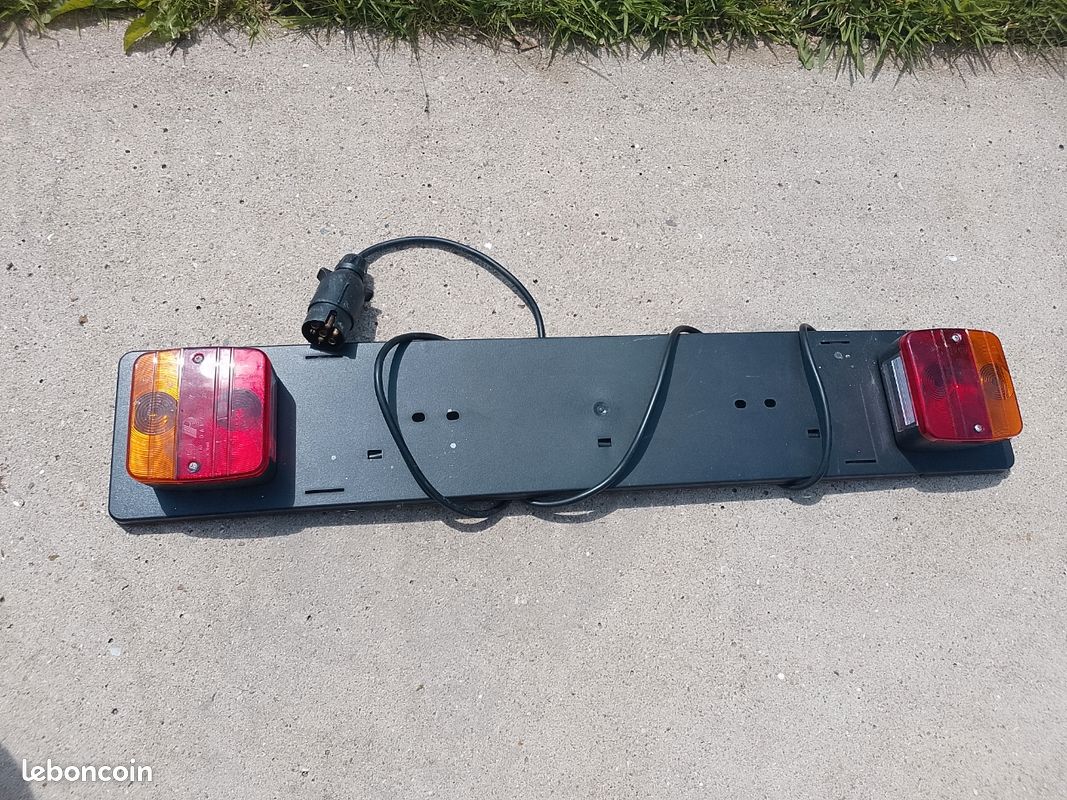 Support de plaque immatriculation - Équipement auto