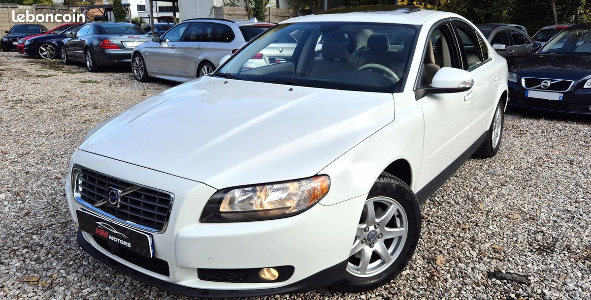 Tres belle volvo s80 2.4 d5 turbo diesel 5 cylindres 2007 avec seulement 129 000 km 1er propriétaire 9 990 (image 2)