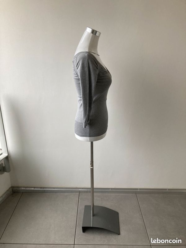 H&M pull à manches 3/4 col V, couleur gris clair taille XS (image 11)