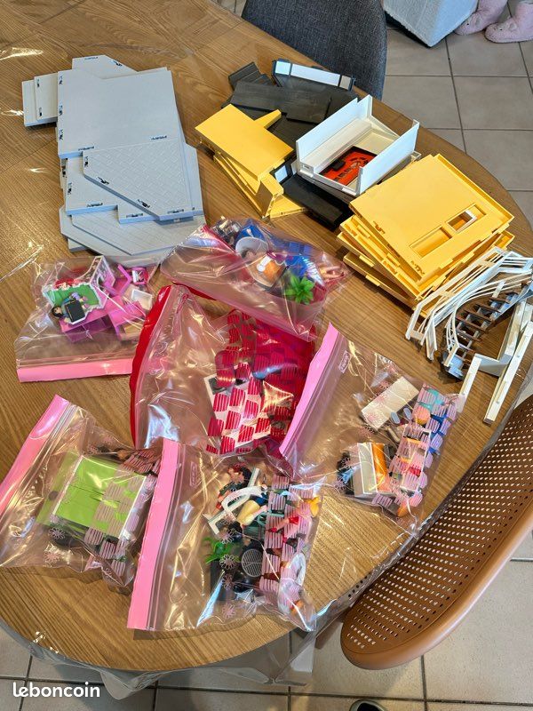 Maison playmobil City Life avec accessoires valeur neuf 305 (image 10)