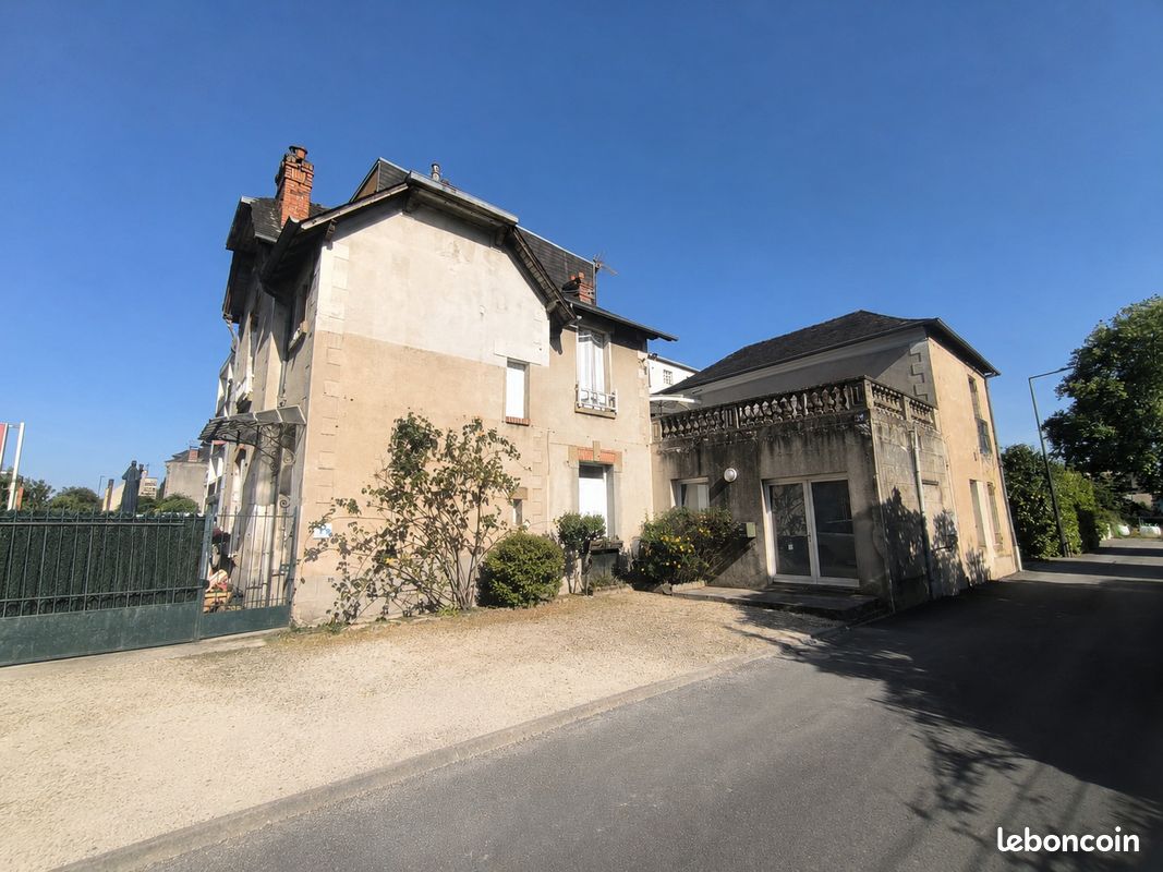 Immeuble 15 pièces 216 m² · à Brive-la-Gaillarde · 216 m² · 194 850 €