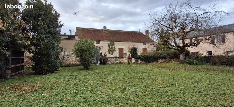 Maison / Longère à rénover – 85 m² habitables + grenier aménageable – Centre bourg de Néons-Sur-Creuse