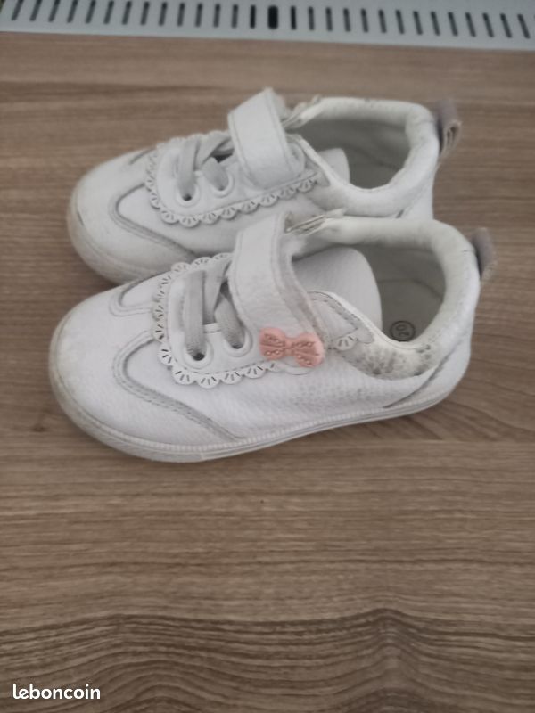 Lot Chaussures enfant bébé an ans taille 20 basket Reebok tong