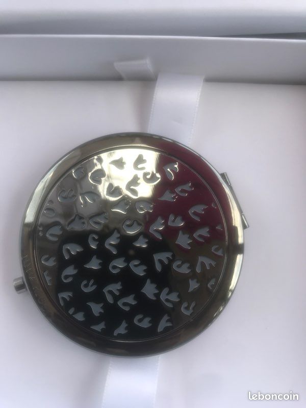 Miroir de sac Nina Ricci (image 2)