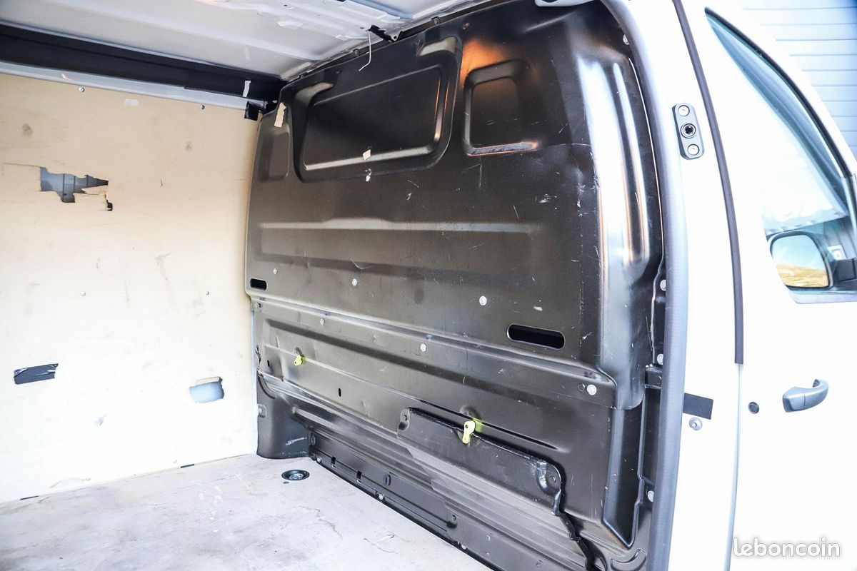CITROEN JUMPY M 2.0 BlueHDi 180 EAT8 III FOURGON Driver CAMERA GPS (image 43)