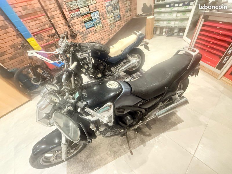 2 Yamaha fzx 750 (image 3)