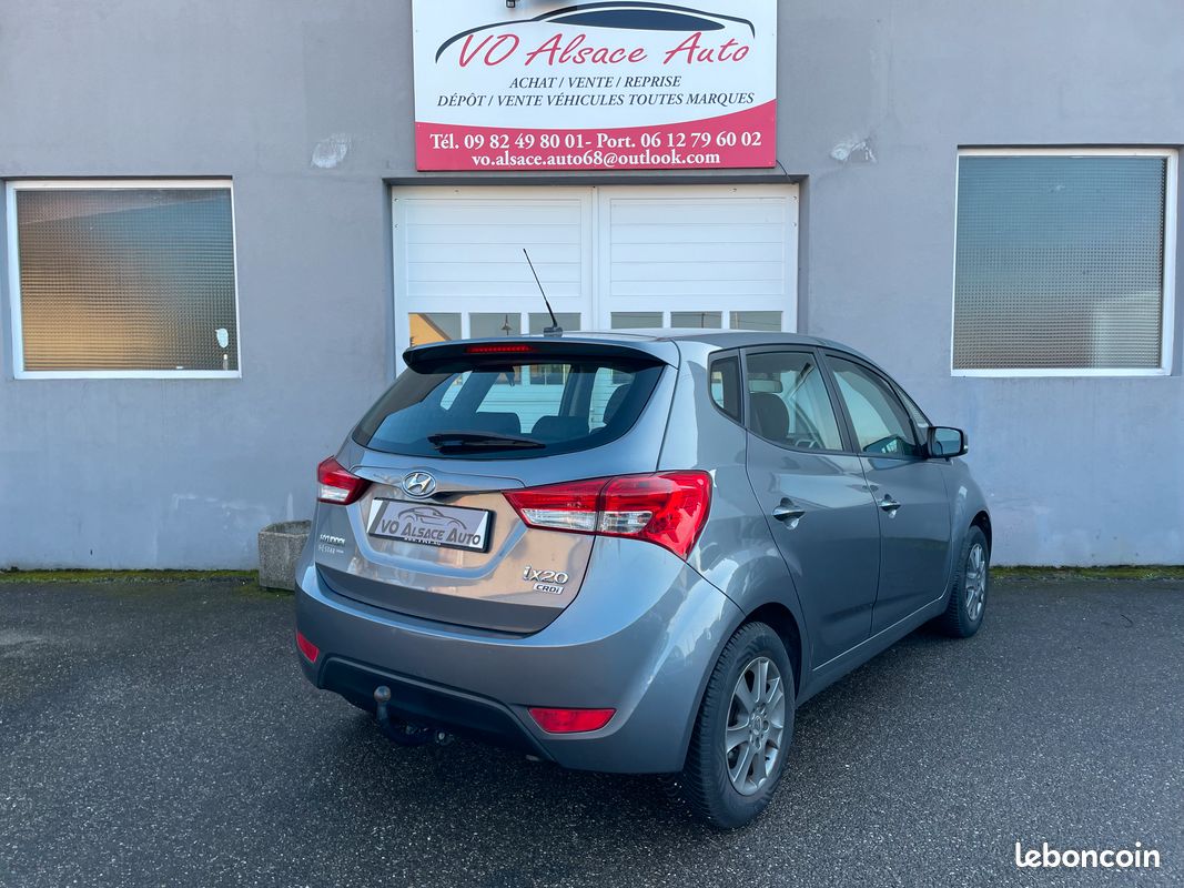 Hyundai ix20 1.6 CRDi 115CH PACK Premium Véhicule Révisé et Garantie (image 2)