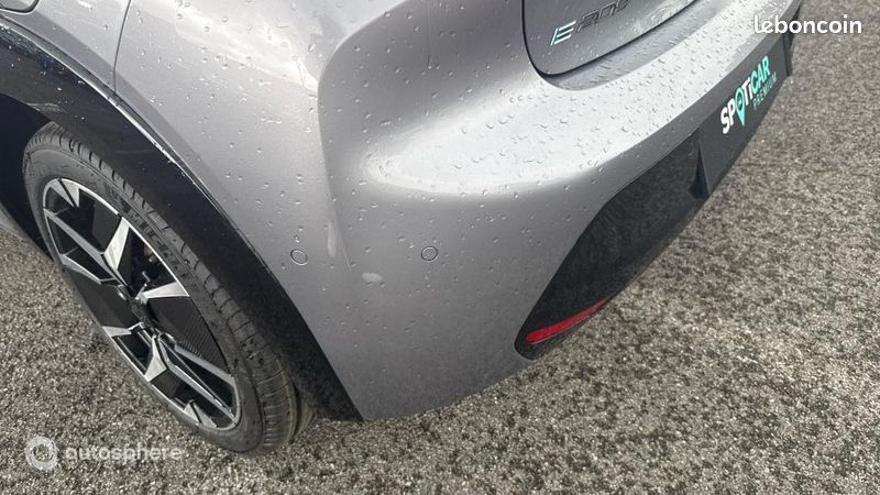 Peugeot 208 e-208 136ch GT (image 21)