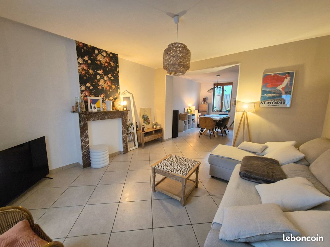 Maison 4 pièces 97 m² · à Béthune · 97 m² · 864 €