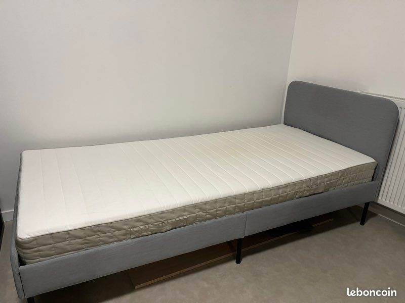 Lit + sommier à lattes + matelas IKEA (image 7)
