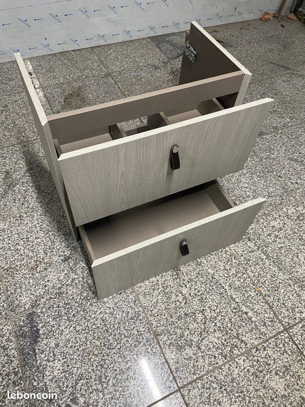 Meuble de salle de bain (image 2)