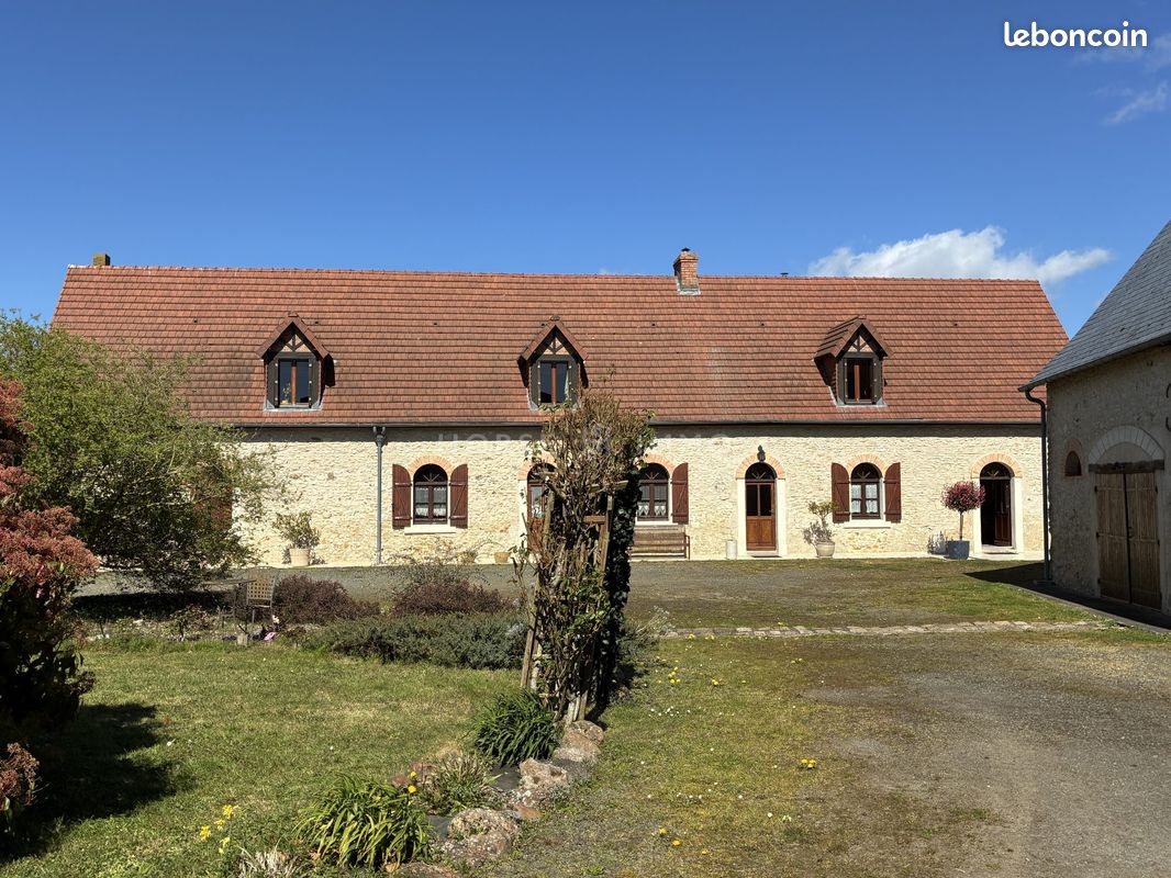 Maison 5 pièces 245 m² · à La Flèche · 245 m² · 630 000 €