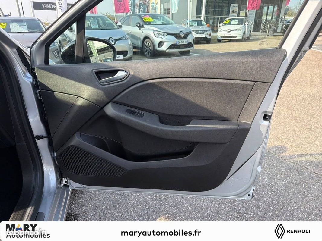 RENAULT Clio TCe 90 - 21N Limited (image 23)