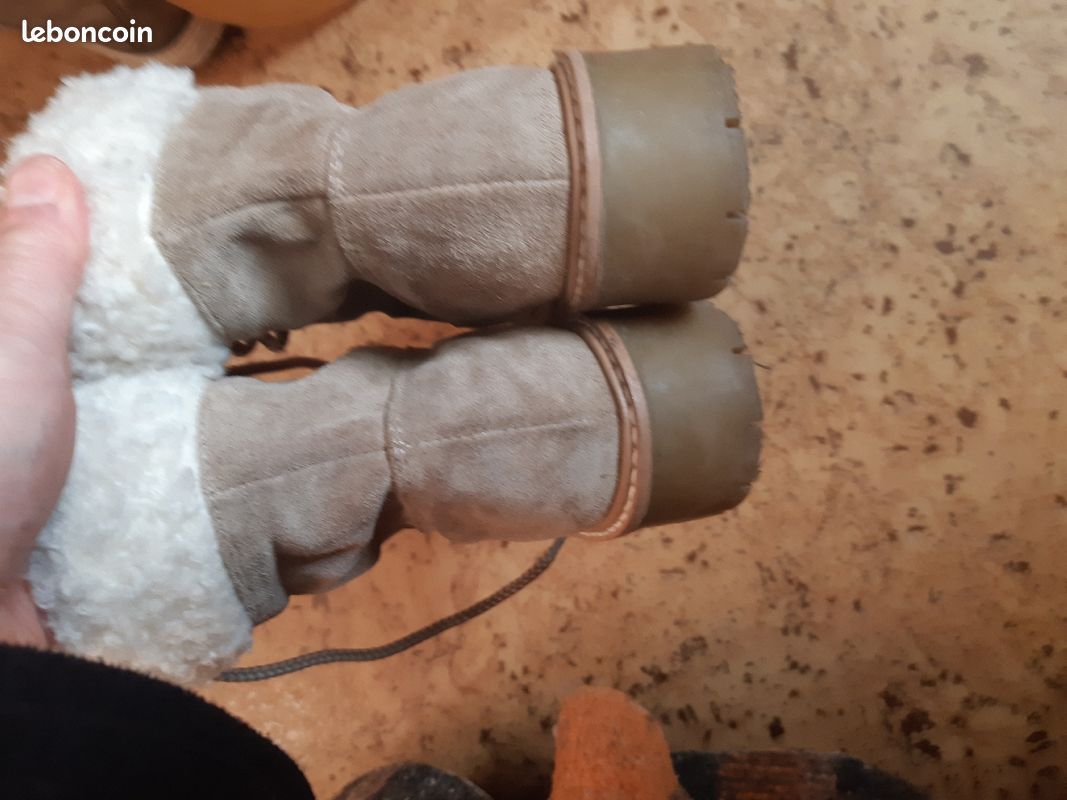 Bottines en croûte de cuir marque zara taille 38 Chaussures