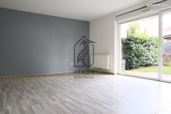 https://img.leboncoin.fr/api/v1/lbcpb1/images/e1/a0/e8/e1a0e8136ab9b5ee32029200391f9503cc212333.jpg?rule=ad-image