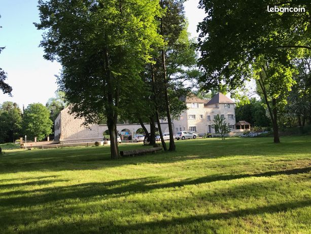 T3 neuf meublé terrasse et parking privé