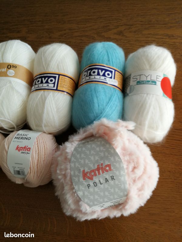 Lot de 12 pelotes de laine neuves (image 4)