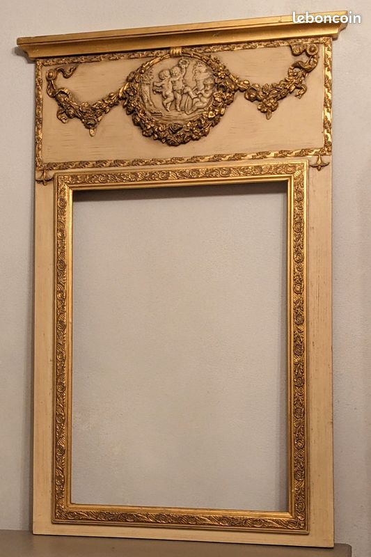 TRUMEAU en bois doré (image 1)