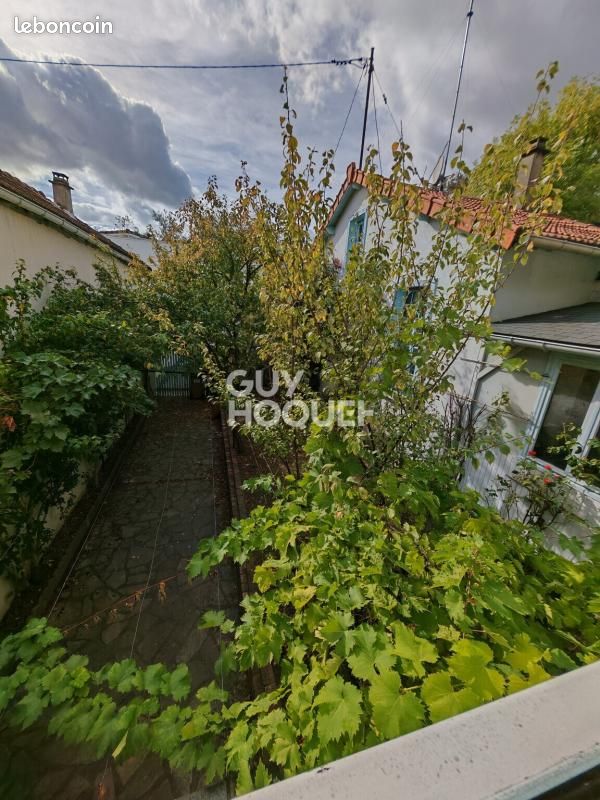 Maison 2 pièces 40 m² · à Gentilly · 40 m² · 318 000 €