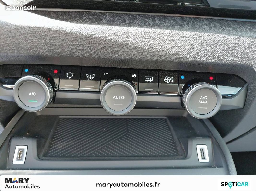CITROEN C4 PureTech 130 S&S EAT8 Shine (image 13)