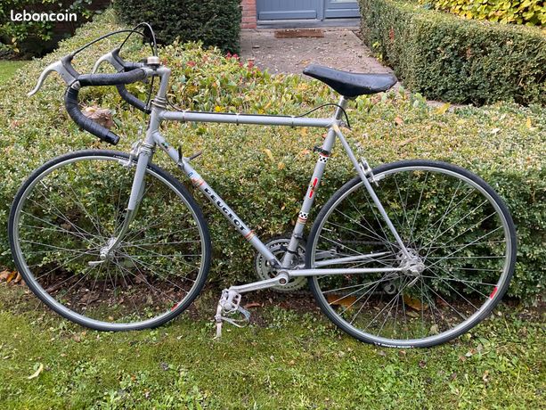 Vélo de route course Peugeot vintage RACE BIKE simplex mafac Reynolds