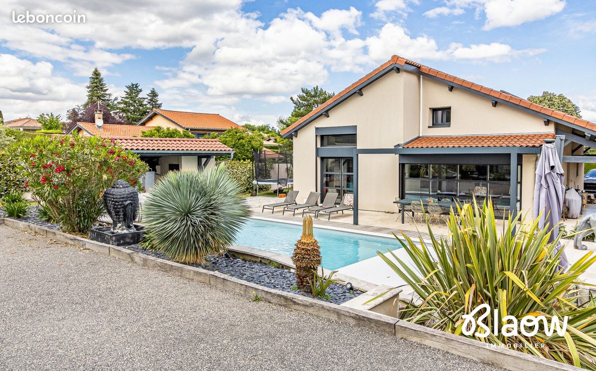 Maison 8 pièces 190 m² · à Chuzelles · 190 m² · 860 000 €