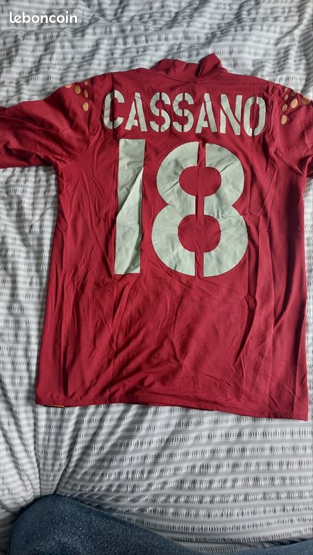 Lot De 18 Maillots De Foot D’occasion – Pour Collection Ou Terrain