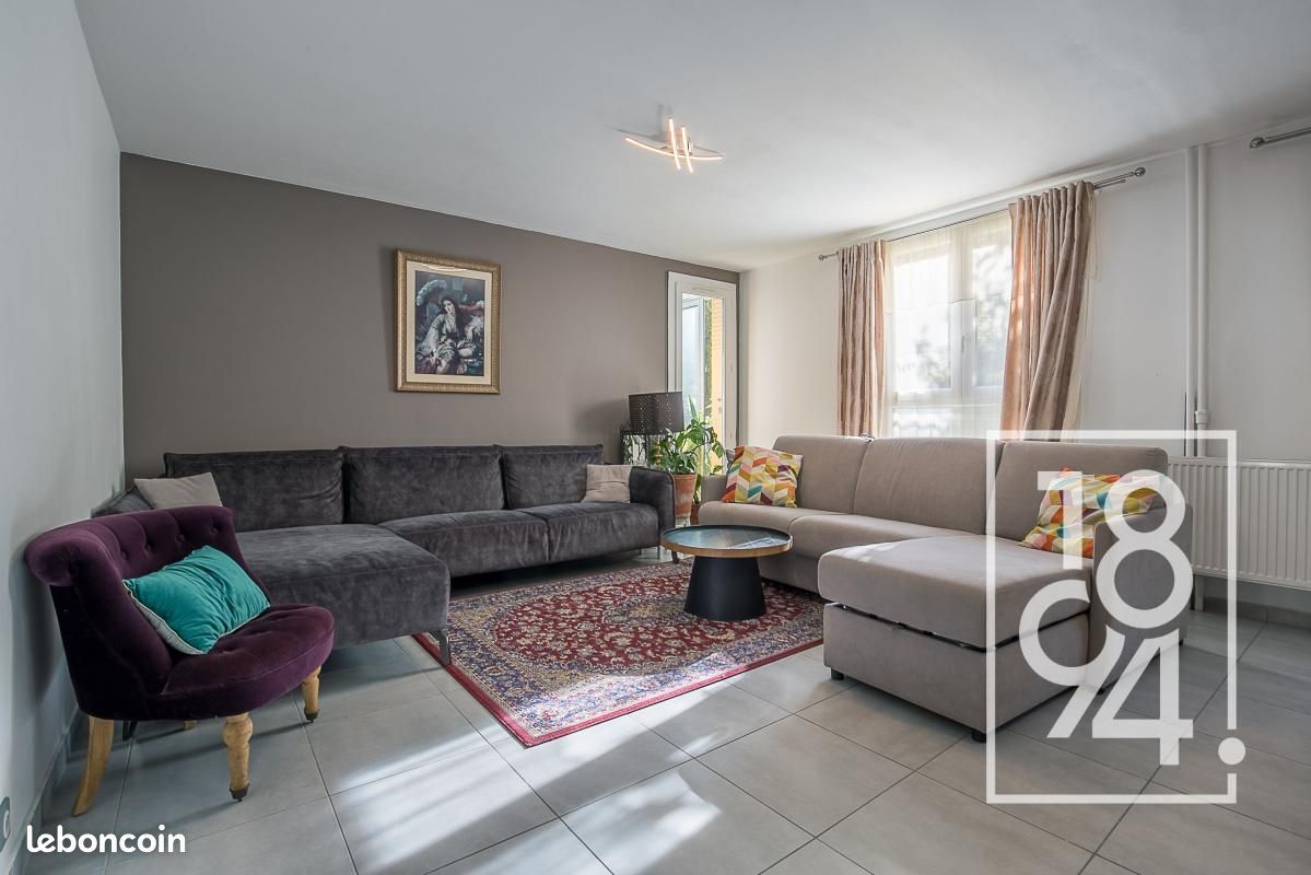 Appartement 3 pièces 83 m² · à Marseille · 83 m² · 190 000 €