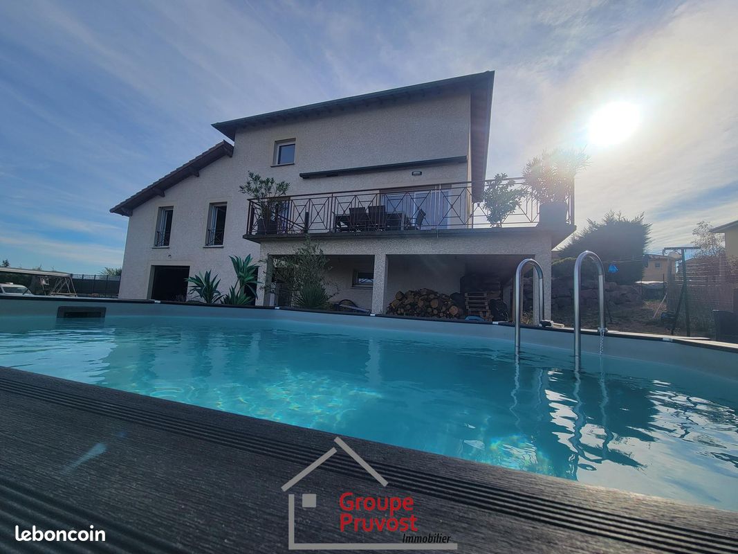 Maison 5 pièces 170 m² · à Le Coteau · 170 m² · 315 000 €